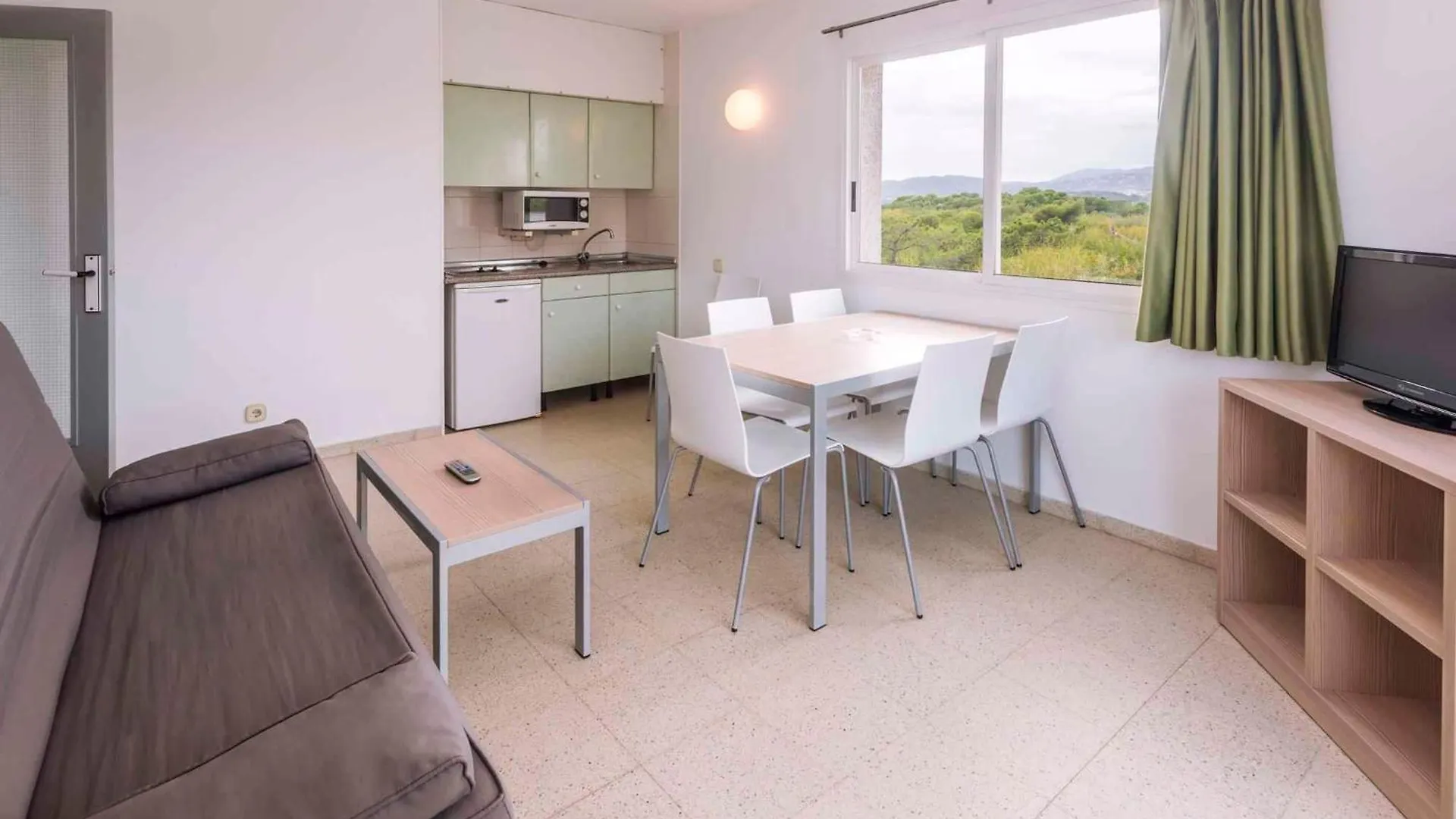 Apartments In Blanes/Costa Brava 35181
